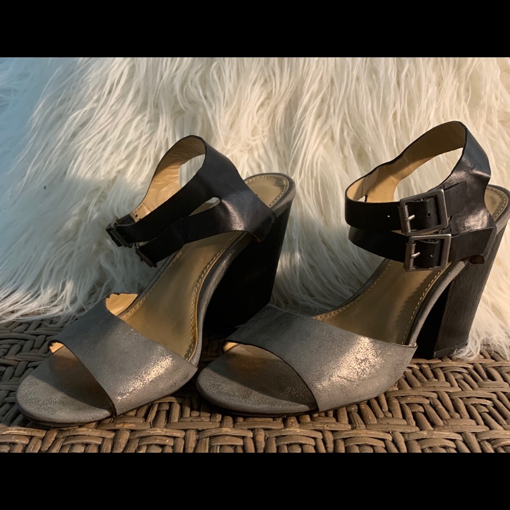 Shoes - Picture 4 of 6